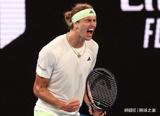 每位球员身 每位球员身